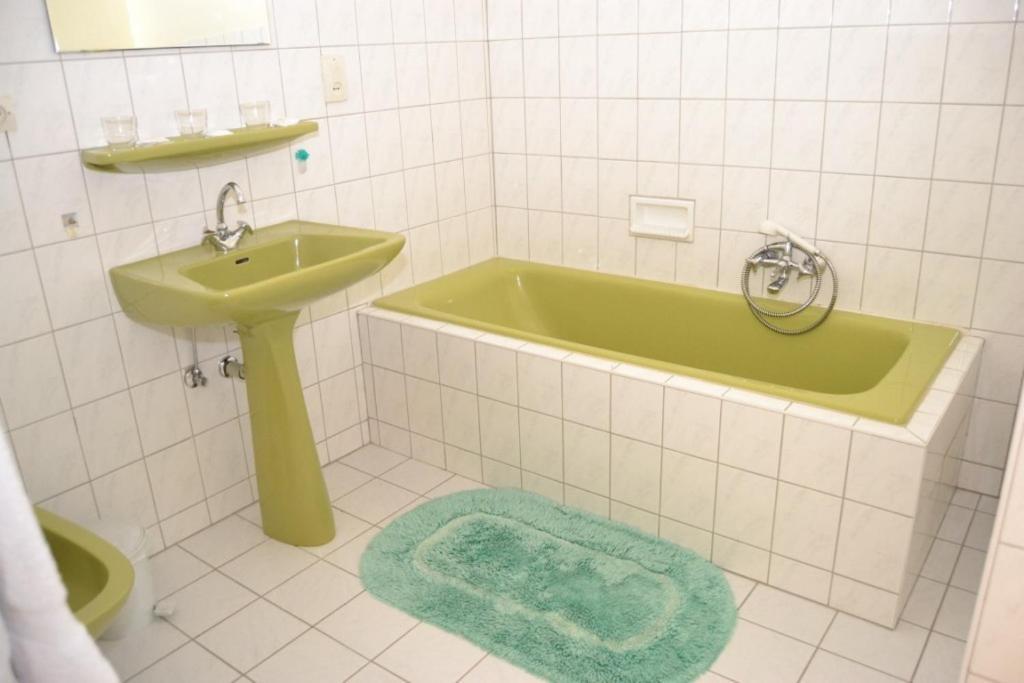 Aux Deux Clefs Hotel Marmoutier Стая снимка